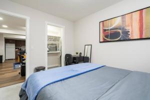 Plush Suite Pet Friendly 326 Mbps Wi-Fi
