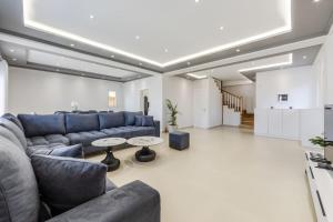 Charming Townhouse Shkodër Central Stay by PikHost