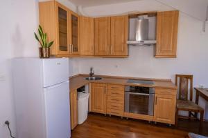 Brezov Kot Apartment