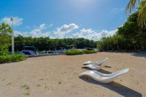 3 Bedroom Condo in the Hotel Zone - fits 6