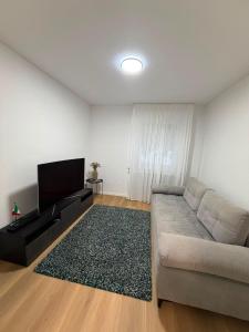 Villa Positano EG Parkplatz Balkon Veltins Arena