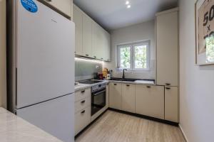Loen Modern Seaside Apartment 3BR Free Parking by PikHost
