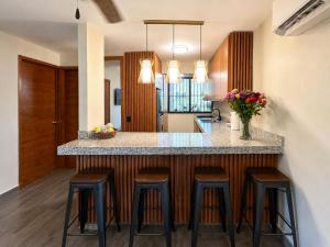 Ocean Breeze Condo 1 block F beach