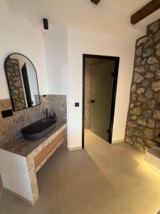 Aiolos Suites