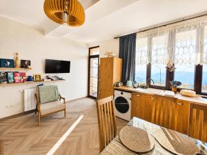 Datvina Panorama Chalets Mravaldzali, Racha