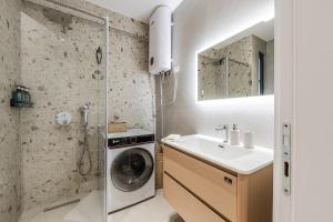 Kiti Studio Beach Escape by PikHost