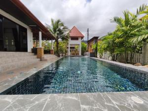 Kamala nathong tropical villa - 850 meter to beach