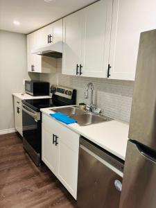 Niagara Luxury 2 Bedroom Basement