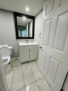 Niagara Luxury 2 Bedroom Basement