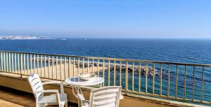 First line, oceanfront in St Antoni de Calonge