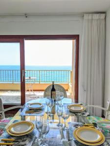 First line, oceanfront in St Antoni de Calonge