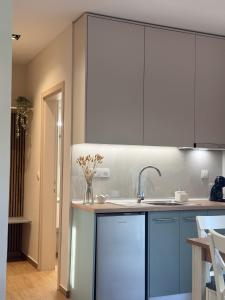 3Triaina Upstairs Apartment
