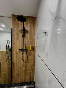 Luxusní apartmán, výhled na náměstí, 10 min k pláži