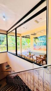 Chateau La Princesa rooms with garden, Bar & billiard