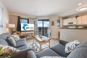 New 2BR Renaissance Towers, Pools, Great Oceanview