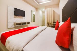 Hotel O The Sterling New Delhi railway station