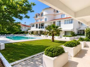 Very Close to Ölüdeniz, Luxury in a Complex with a Pool
