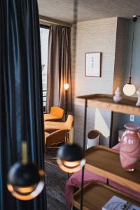 IXB Hinode Waterfront Stay