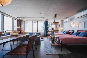 IXB Hinode Waterfront Stay