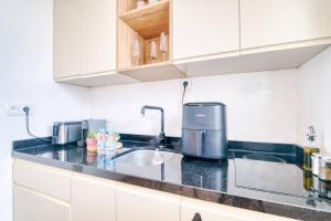 Private Terrace • Quiet • Open View & Parking