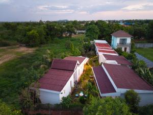 Serey Private Lodge Grill & Chill Near Pub Street