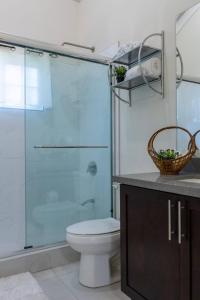 King Suite-Gated-Near Ocho Rios