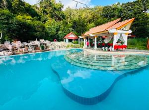 House 2 Bedroom full river view near beach
