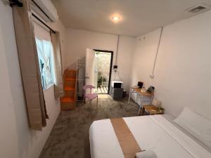 Bird Nest Hostel