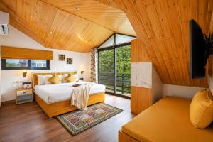 ELIVAAS Signature Kosh Villa with Private Balconies & Panoramic 360 Mountain Views