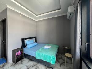 Solo travelers dream-affordable rooms by wirakos