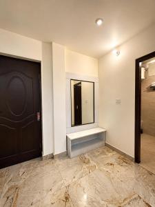 Grand Vista Retriet- A luxury Mountain View Property In Mussoorie By Lilly