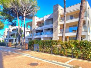 Sunny Beach Apartments - 295