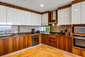 Blue Horizon 804 | 2BR2BA Puerto Vallarta | Ocean View, Pool, Gym