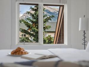 Serene 2BR Solara Escape with BBQ Pool and Hot Tub