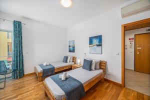 Gorgeous Oceanview Apartment, Albufeira Marina