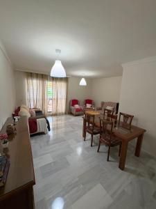 Acogedor apartamento Los Nidos, Carihuela
