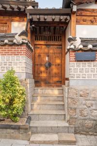 Entire Bukchon Hanok, 2 Connected Houses, Byeolha