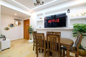 Spacious apartment with panoramic views