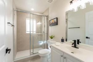 Villa Aurielle, Elegant 5BR Escape Near Miami Beach