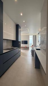 Нова квартира в ЖК Aquamarin fainorent