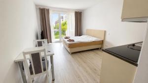 1 room apartment, balcony, Zuzany Chalupovej 18B