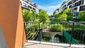 1 room apartment, balcony, Zuzany Chalupovej 18B