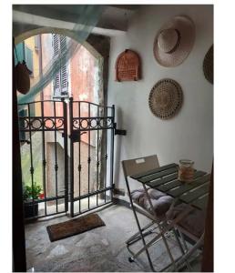La Casa di Pietra a Carro