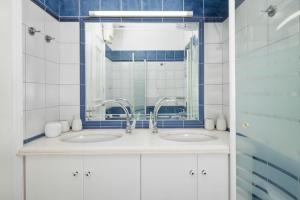 Liston Luxury Apartment with Spianada & Fortress View