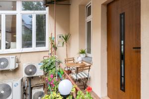 Heart of Cracow Cosy Apartment by BookingHost