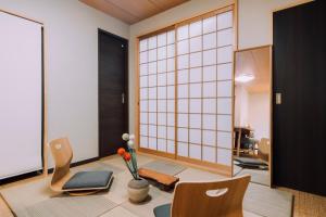 Private Sauna 100C House in Osaka Mist