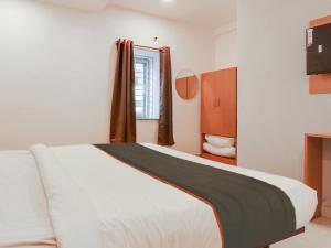Collection O White Ridge Kamineni