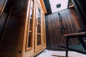Private Sauna 100C House in Osaka Mist