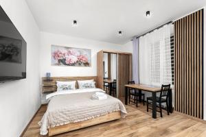 Heart of Cracow Cosy Apartment by BookingHost