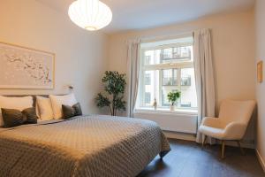 Super Central King bed Spacious & Calm WiFi
